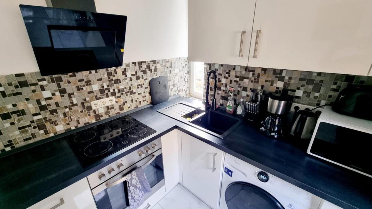 Cozy And Modern 1 Bedroom 3 Room Apartment Wiesbaden Esterno foto